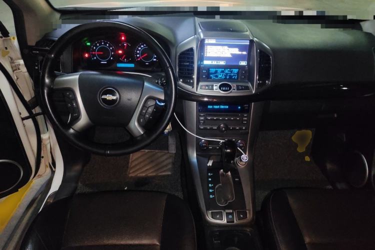 Used Chevrolet Captiva 2014 2.4L 4x4 Flagship Edition 7 Seats Center Console
