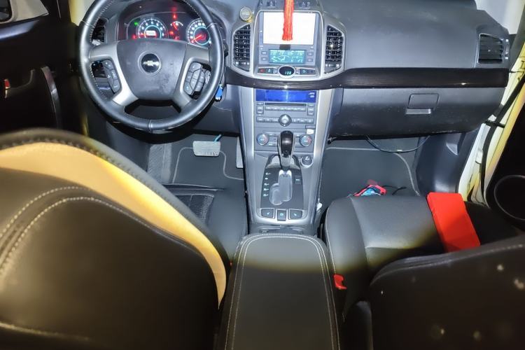 Used Chevrolet Captiva 2014 2.4L 4x4 Flagship Edition 7 Seats Center Console