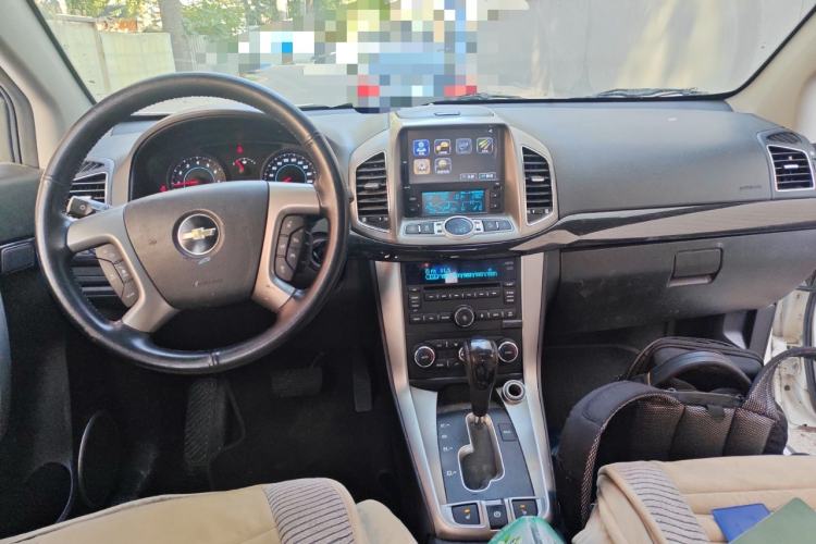 Used Chevrolet Captiva 2014 2.4L 4x4 Flagship Edition 7 Seats Center Console