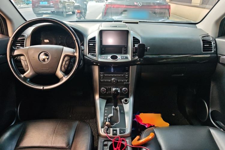 Used Chevrolet Captiva 2014 2.4L 4x4 Flagship Edition 7 Seats Center Console