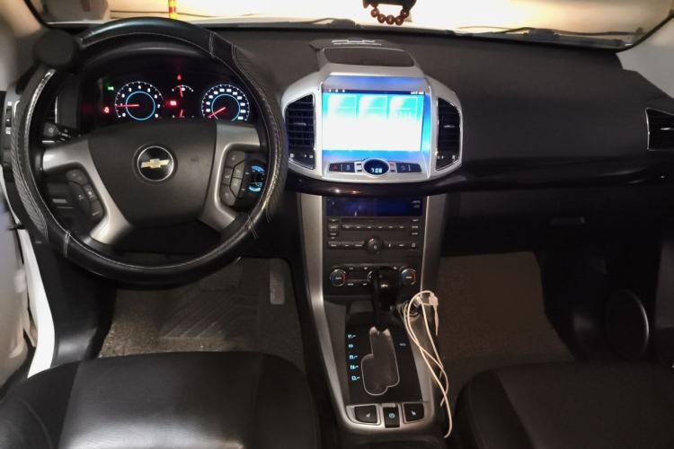 Used Chevrolet Captiva 2014 2.4L 4x4 Flagship Edition 7 Seats Center Console