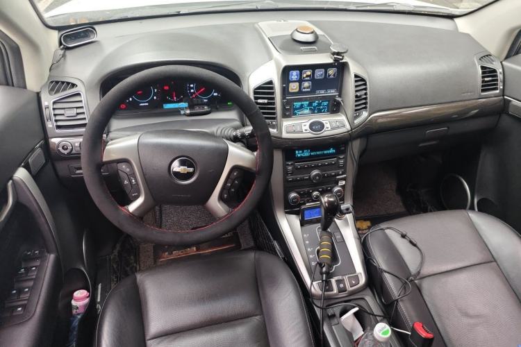 Used Chevrolet Captiva 2014 2.4L 4x4 Flagship Edition 7 Seats Center Console