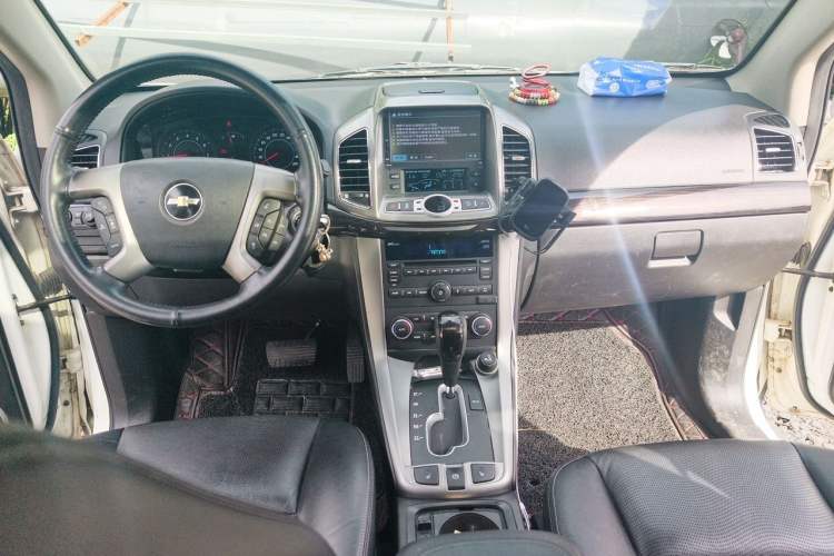Used Chevrolet Captiva 2014 2.4L Two-Wheel Drive Urban Version 7 Seats Center Console