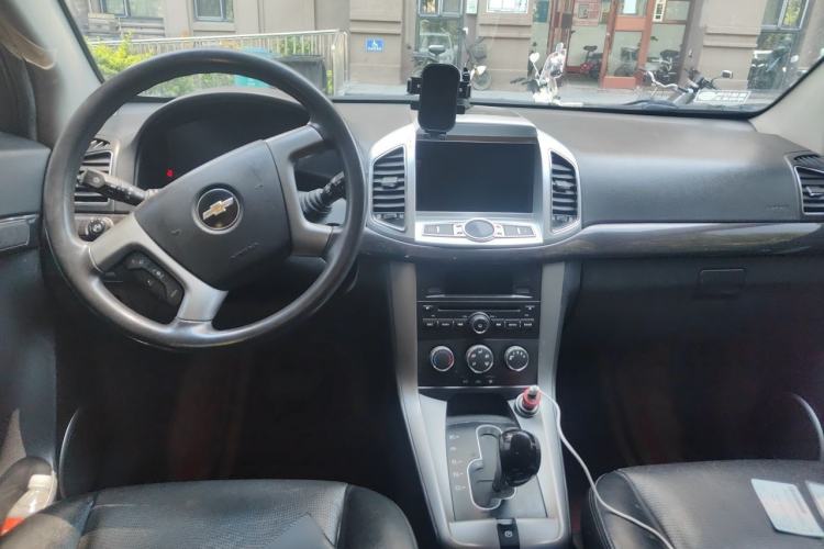 Used Chevrolet Captiva 2014 2.4L Two-Wheel Drive Urban Version 7 Seats Center Console