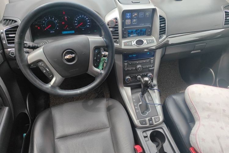 Used Chevrolet Captiva 2014 2.4L 4x4 Flagship Edition 7 Seats Center Console
