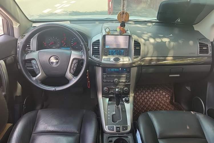 Used Chevrolet Captiva 2014 2.4L 4x4 Flagship Edition 7 Seats Center Console