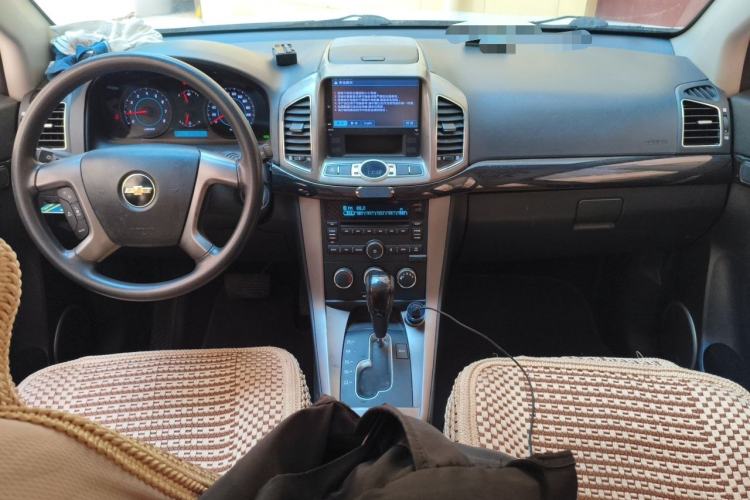 Used Chevrolet Captiva 2014 2.4L Two-Wheel Drive Urban Version 7 Seats Center Console