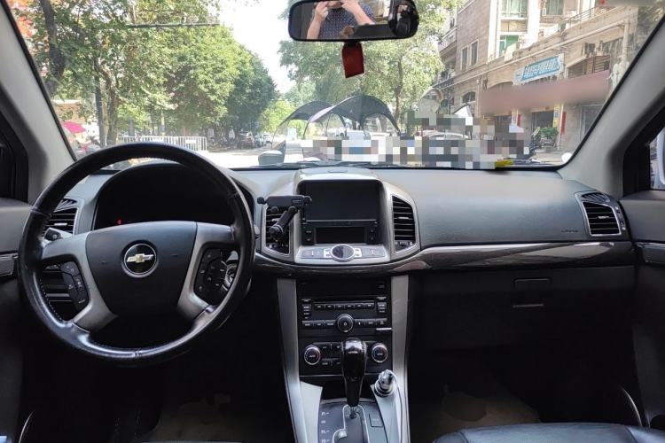 Used Chevrolet Captiva 2014 2.4L 4x4 Flagship Edition 7 Seats Center Console