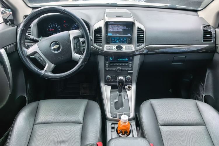 Used Chevrolet Captiva 2014 2.4L 4x4 Flagship Edition 7 Seats Center Console