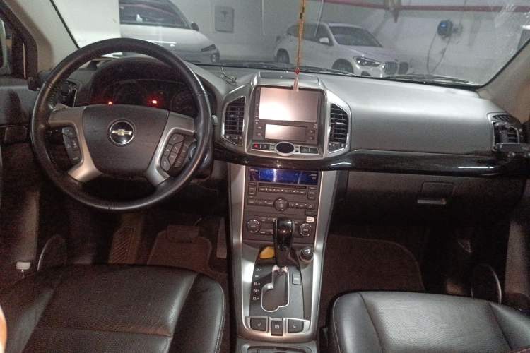 Used Chevrolet Captiva 2014 2.4L 4x4 Flagship Edition 7 Seats Center Console