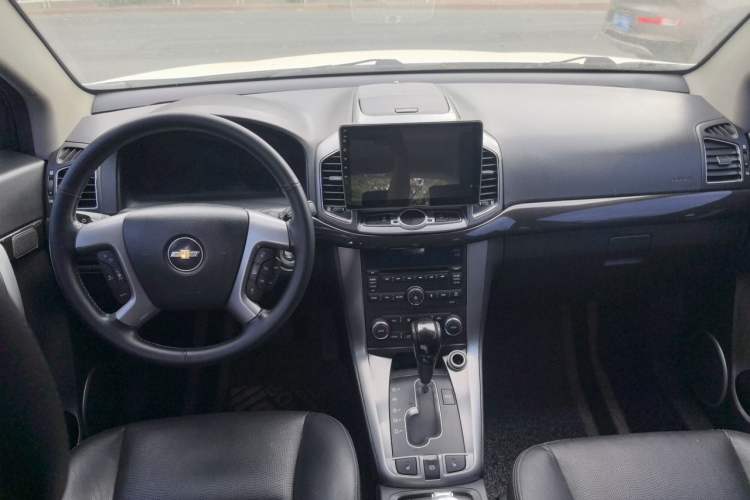 Used Chevrolet Captiva 2014 2.4L 4x4 Flagship Edition 7 Seats Center Console