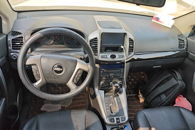 Used Chevrolet Captiva 2014 2.4L 4x4 Flagship Edition 7 Seats Center Console