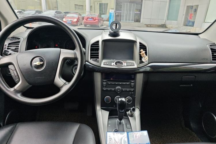 Used Chevrolet Captiva 2014 2.4L Two-Wheel Drive Urban Version 7 Seats Center Console