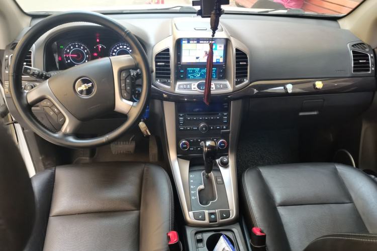 Used Chevrolet Captiva 2014 2.4L 4x4 Flagship Edition 7 Seats Center Console