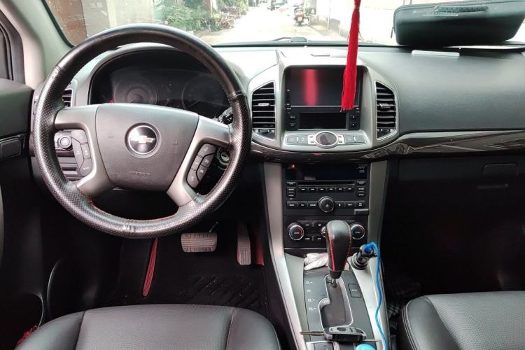 Used Chevrolet Captiva 2014 2.4L 4x4 Flagship Edition 7 Seats Center Console