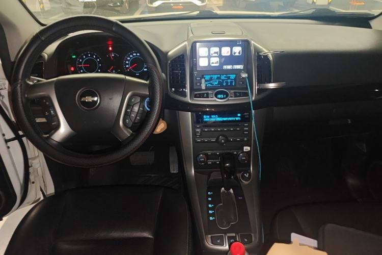 Used Chevrolet Captiva 2014 2.4L 4x4 Flagship Edition 7 Seats Center Console