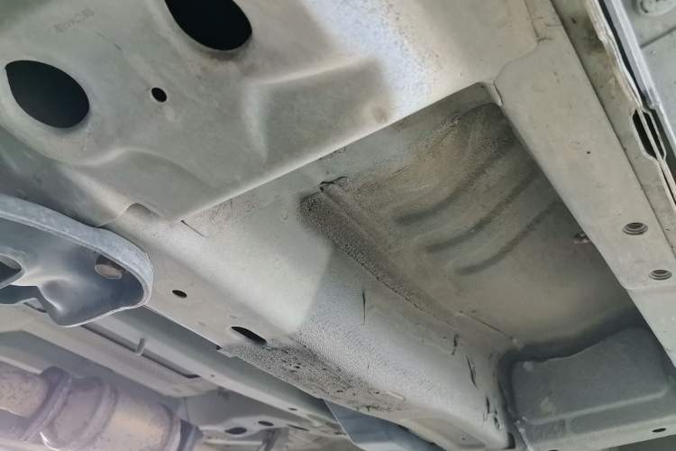 Used Chevrolet Captiva 2014 2.4L Two-Wheel Drive Urban Version 7 Seats Chassis Front Left