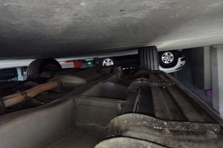 Used Chevrolet Captiva 2014 2.4L 4x4 Flagship Edition 7 Seats Chassis Front Right