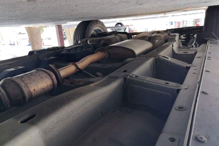 Used Chevrolet Captiva 2014 2.4L Two-Wheel Drive Urban Version 7 Seats Chassis Front Right