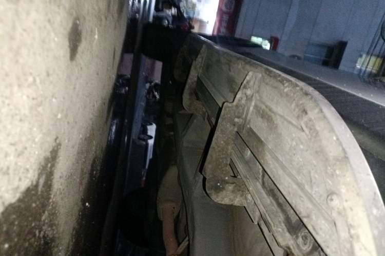 Used Chevrolet Captiva 2014 2.4L Two-Wheel Drive Urban Version 7 Seats Chassis Front Right