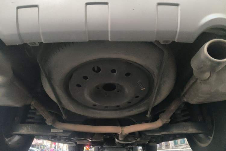 Used Chevrolet Captiva 2014 2.4L Two-Wheel Drive Urban Version 7 Seats Chassis Rear