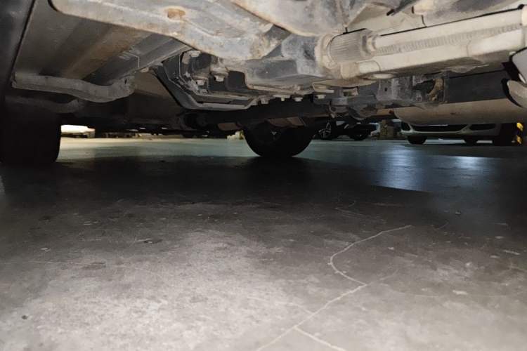 Used Chevrolet Captiva 2014 2.4L 4x4 Flagship Edition 7 Seats Chassis Rear Left