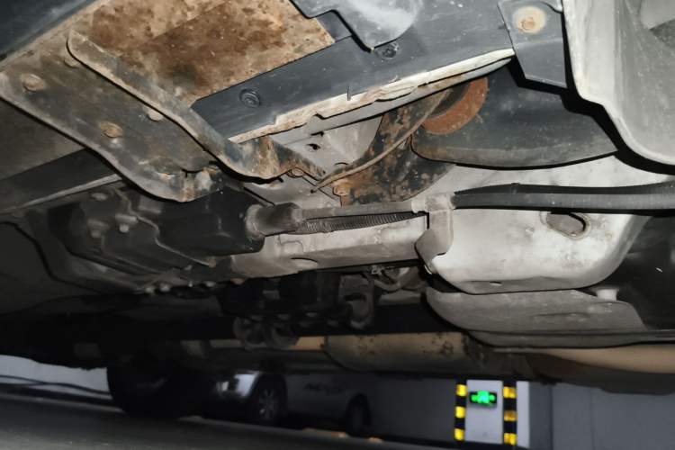 Used Chevrolet Captiva 2014 2.4L 4x4 Flagship Edition 7 Seats Chassis Rear Left