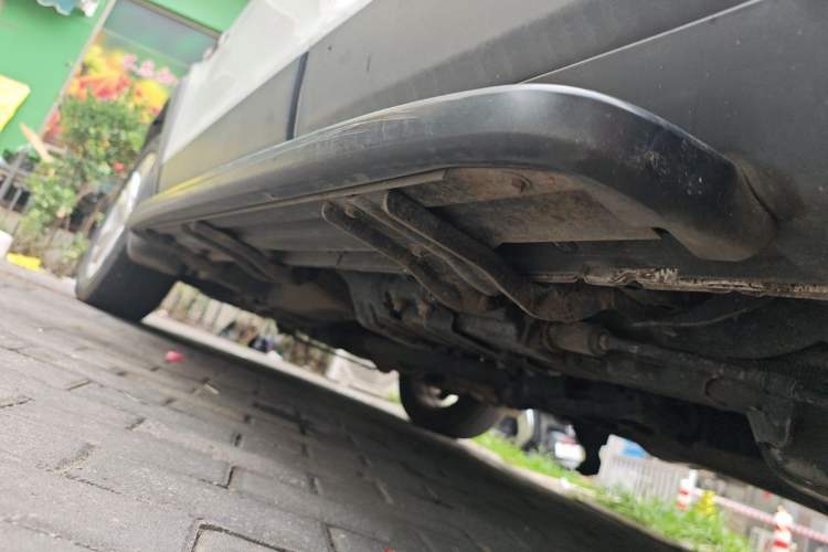 Used Chevrolet Captiva 2014 2.4L 4x4 Flagship Edition 7 Seats Chassis Rear Left