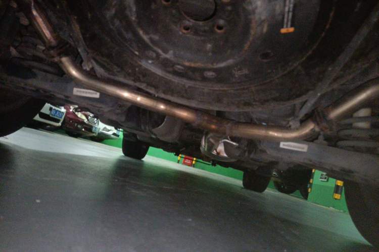Used Chevrolet Captiva 2014 2.4L Two-Wheel Drive Urban Version 7 Seats Chassis Rear