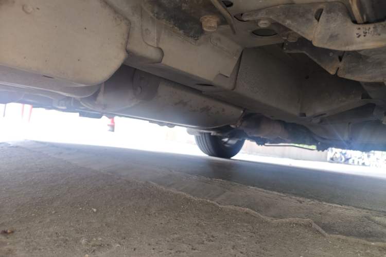 Used Chevrolet Captiva 2014 2.4L Two-Wheel Drive Urban Version 7 Seats Chassis Rear Right