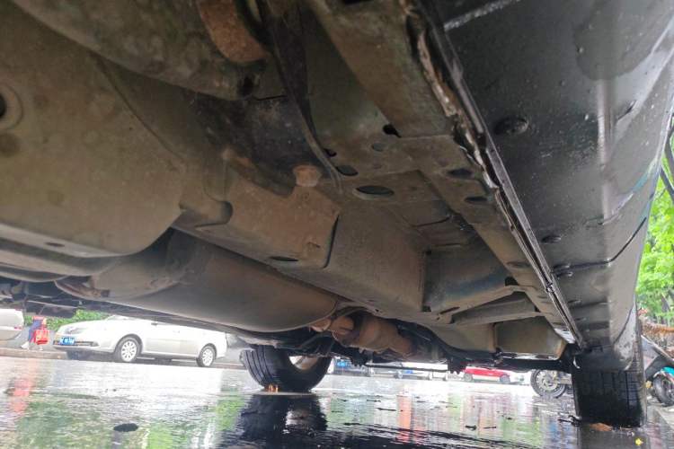 Used Chevrolet Captiva 2014 2.4L Two-Wheel Drive Urban Version 7 Seats Chassis Rear Right