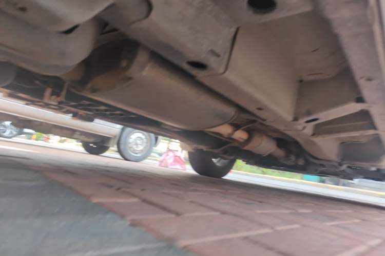 Used Chevrolet Captiva 2014 2.4L Two-Wheel Drive Urban Version 7 Seats Chassis Rear Right