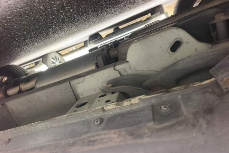 Used Chevrolet Captiva 2014 2.4L Two-Wheel Drive Urban Version 7 Seats Chassis Rear Right