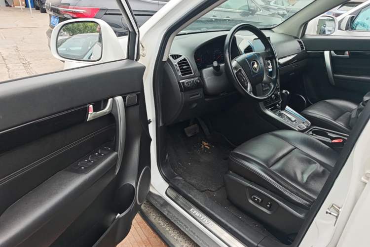 Used Chevrolet Captiva 2014 2.4L 4x4 Flagship Edition 7 Seats Driver Seat