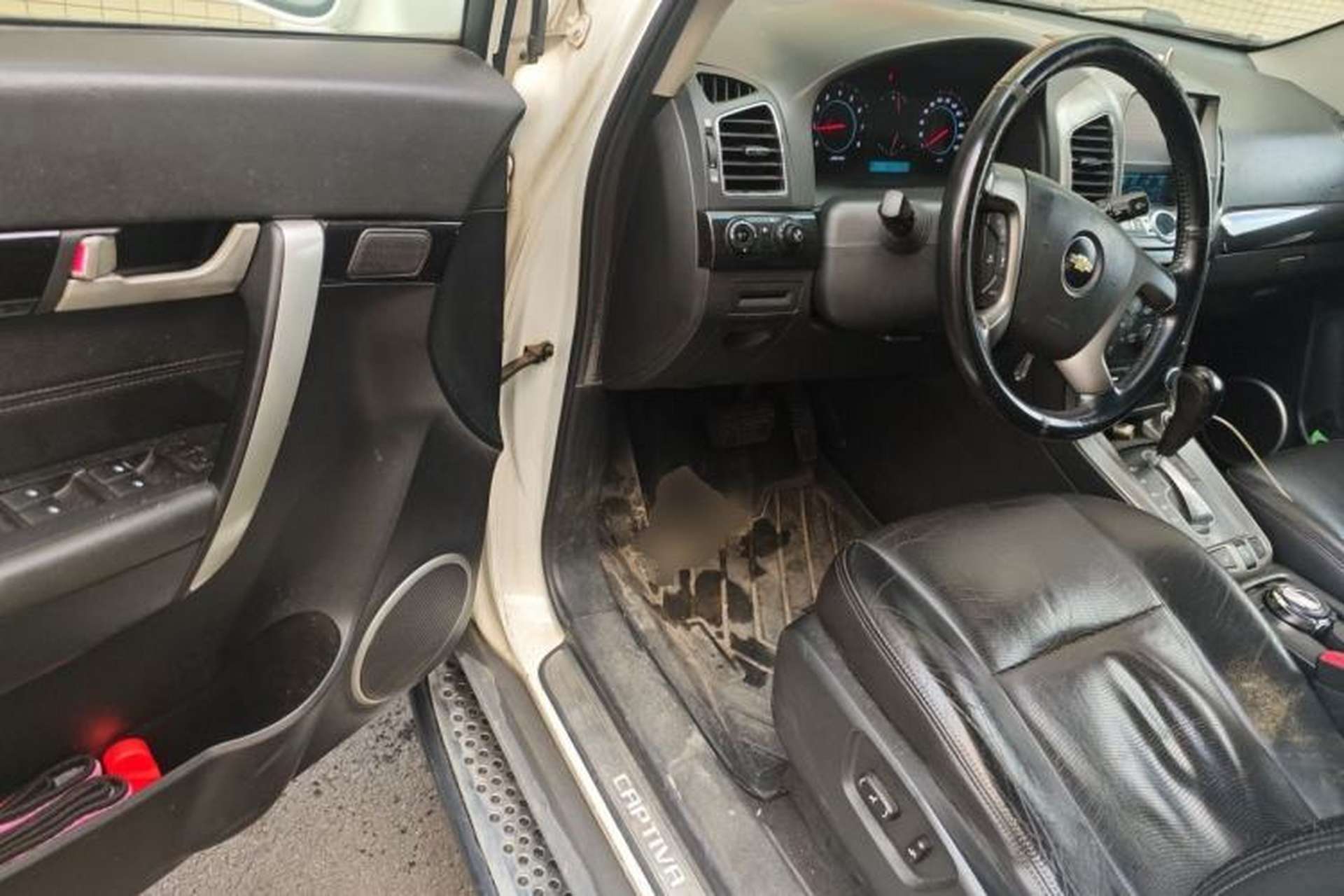 Used Chevrolet Captiva 2014 2.4L 4x4 Flagship Edition 7 Seats Driver Seat