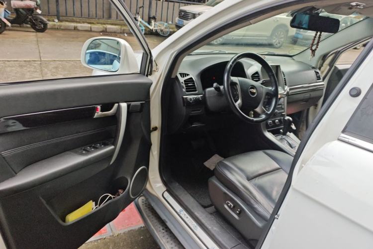 Used Chevrolet Captiva 2014 2.4L 4x4 Flagship Edition 7 Seats Driver Seat