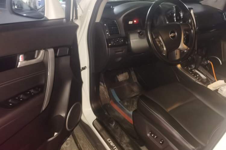 Used Chevrolet Captiva 2014 2.4L 4x4 Flagship Edition 7 Seats Driver Seat