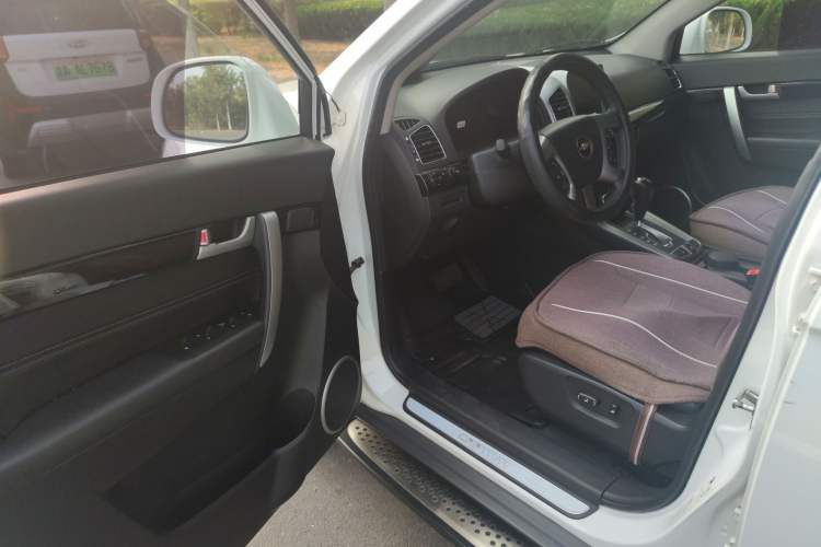 Used Chevrolet Captiva 2014 2.4L 4x4 Flagship Edition 7 Seats Driver Seat