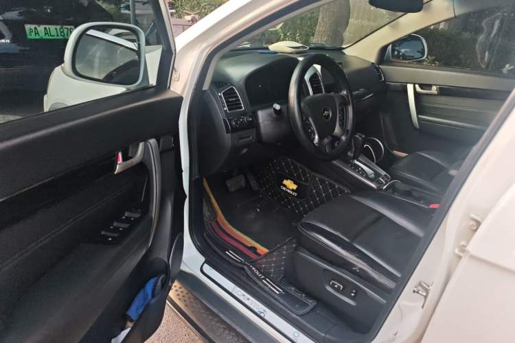 Used Chevrolet Captiva 2014 2.4L 4x4 Flagship Edition 7 Seats Driver Seat