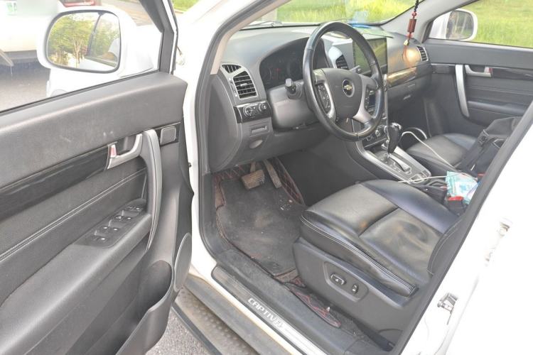 Used Chevrolet Captiva 2014 2.4L 4x4 Flagship Edition 7 Seats Driver Seat