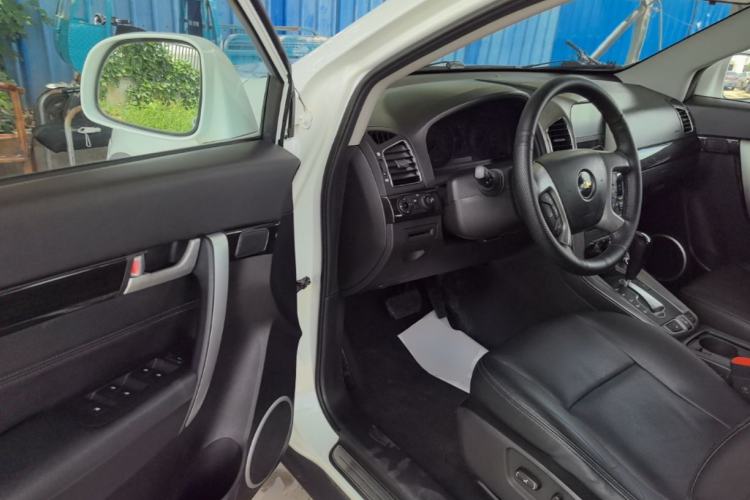 Used Chevrolet Captiva 2014 2.4L 4x4 Flagship Edition 7 Seats Driver Seat