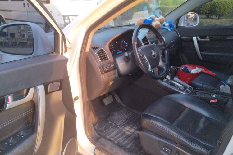 Used Chevrolet Captiva 2014 2.4L 4x4 Flagship Edition 7 Seats Driver Seat