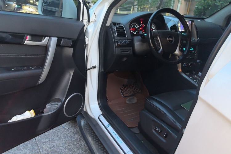 Used Chevrolet Captiva 2014 2.4L 4x4 Flagship Edition 7 Seats Driver Seat