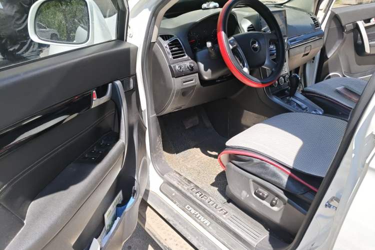 Used Chevrolet Captiva 2014 2.4L Two-Wheel Drive Urban Version 7 Seats Driver Seat