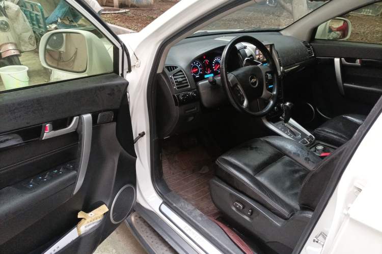 Used Chevrolet Captiva 2014 2.4L 4x4 Flagship Edition 7 Seats Driver Seat