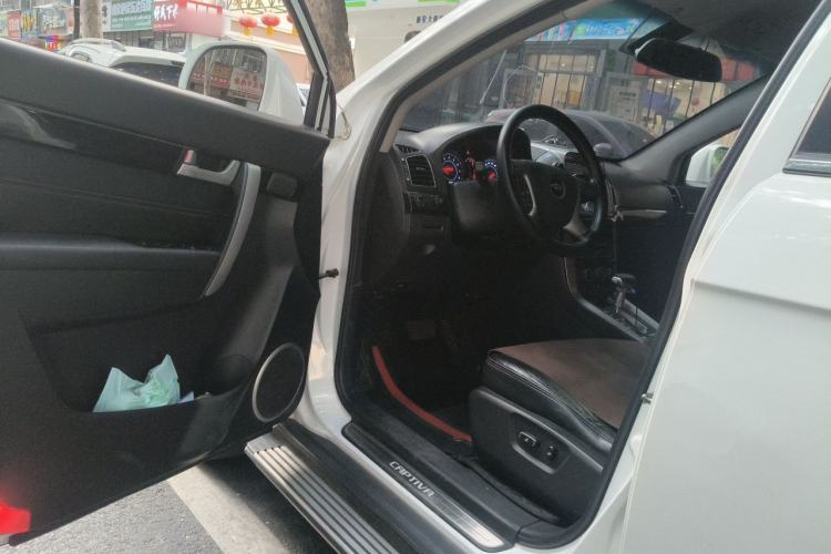 Used Chevrolet Captiva 2014 2.4L Two-Wheel Drive Urban Version 7 Seats Driver Seat