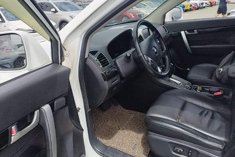 Used Chevrolet Captiva 2014 2.4L 4x4 Flagship Edition 7 Seats Driver Seat