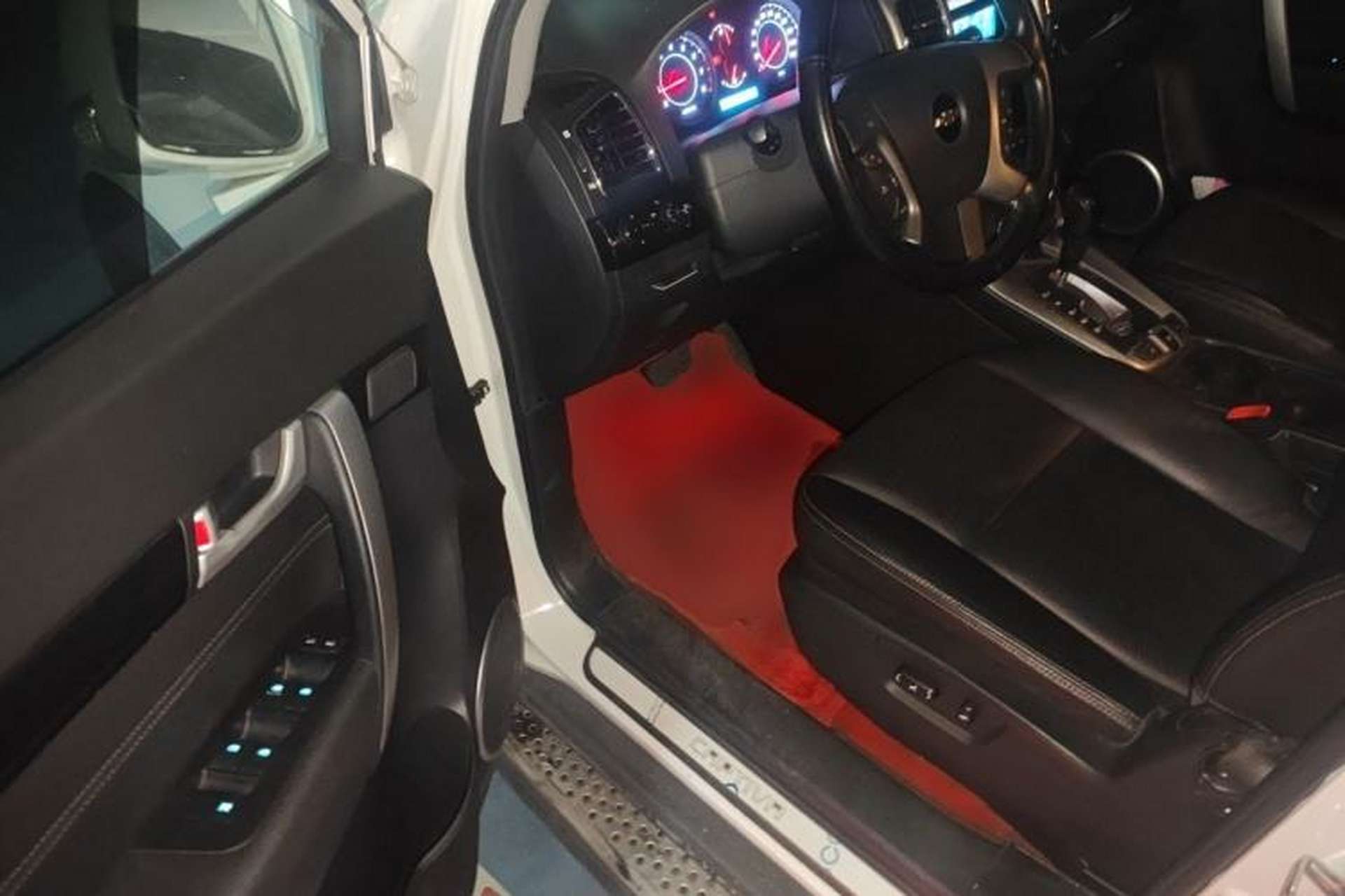 Used Chevrolet Captiva 2014 2.4L 4x4 Flagship Edition 7 Seats Driver Seat