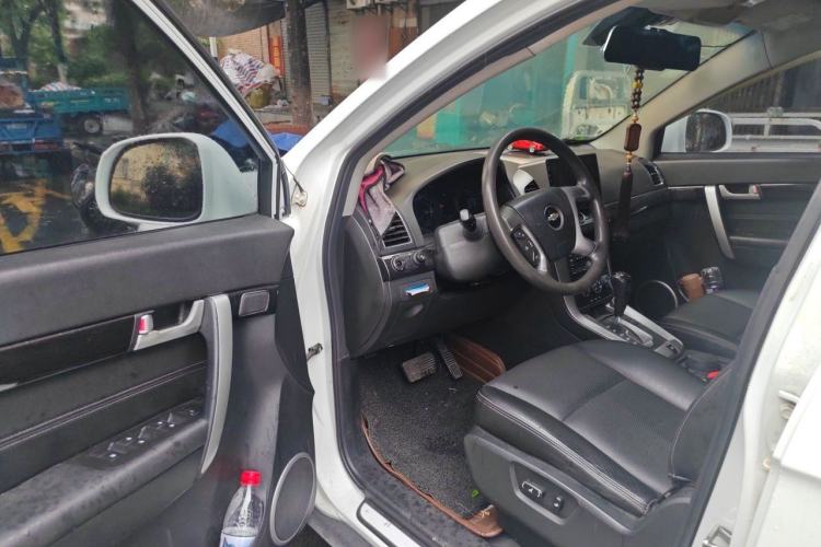 Used Chevrolet Captiva 2014 2.4L Two-Wheel Drive Urban Version 7 Seats Driver Seat