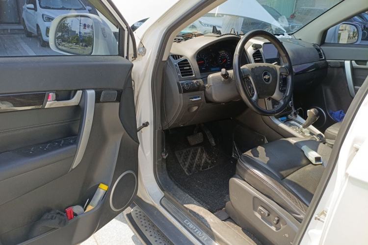 Used Chevrolet Captiva 2014 2.4L 4x4 Flagship Edition 7 Seats Driver Seat